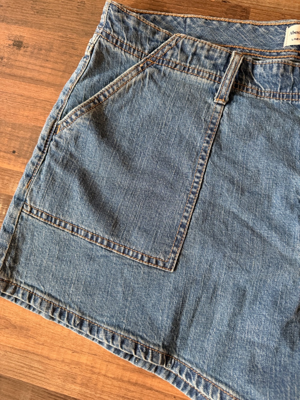 NWT Abercrombie & Fitch women’s denim Jean shorts loose fit high rise 90s Sz 32 - Picture 4 of 11
